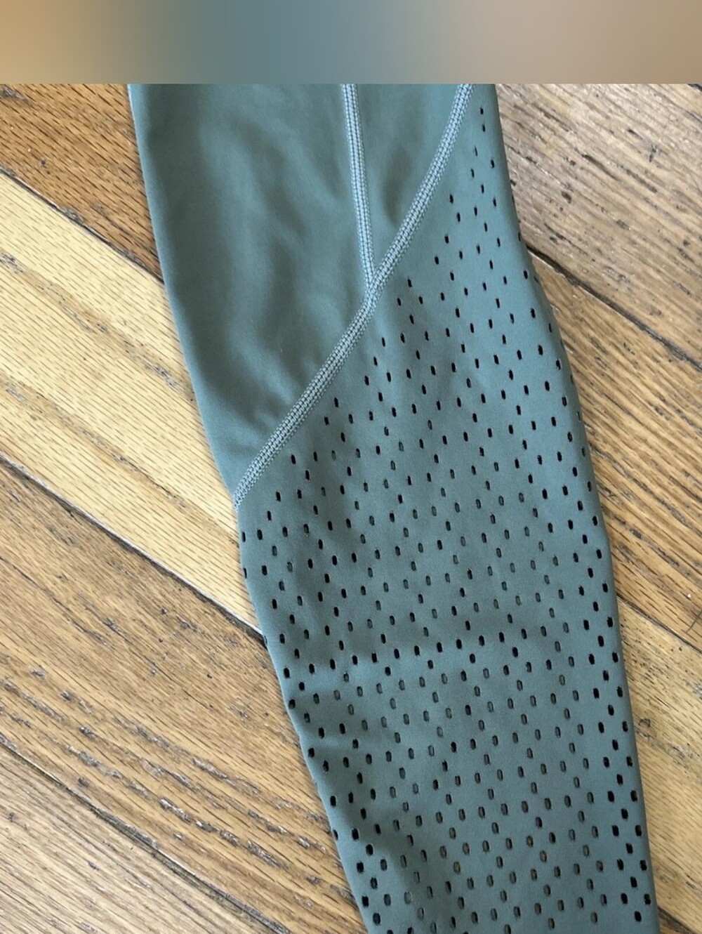 Zyia Active Women’s Olive Green Chill Pocket